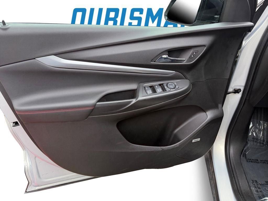 Used 2023 Chevrolet Bolt EUV Premier w/ Sun & Sound Package image 17