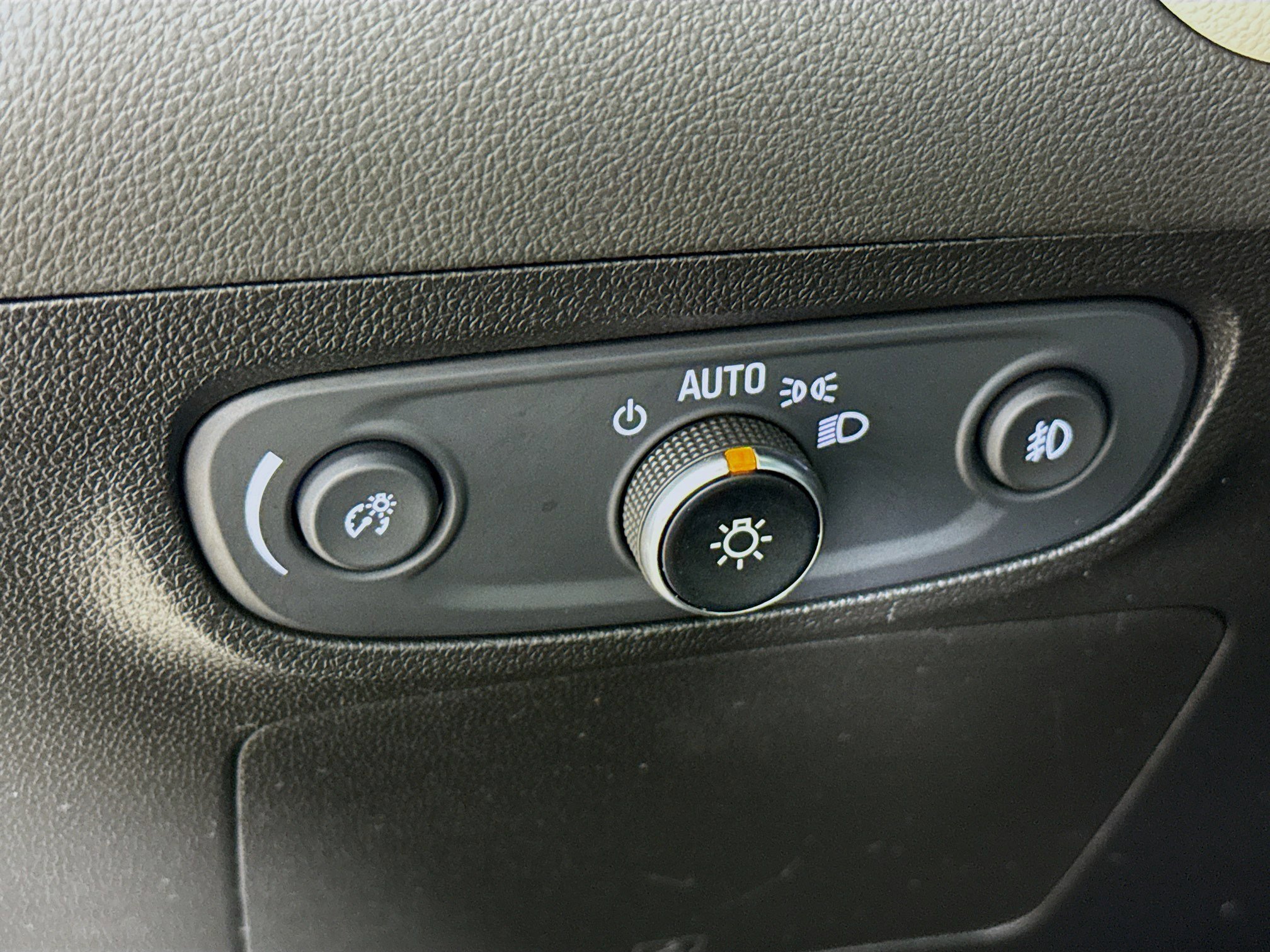 Used 2020 Buick Encore GX Preferred image 9