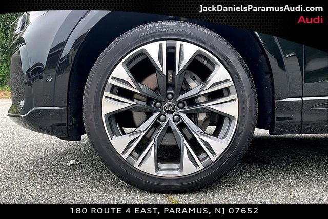 Used 2024 Audi Q8 Premium Plus w/ Premium Plus Package AWD/4WD image 8