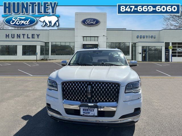 Used 2022 Lincoln Navigator Black Label AWD/4WD image 3