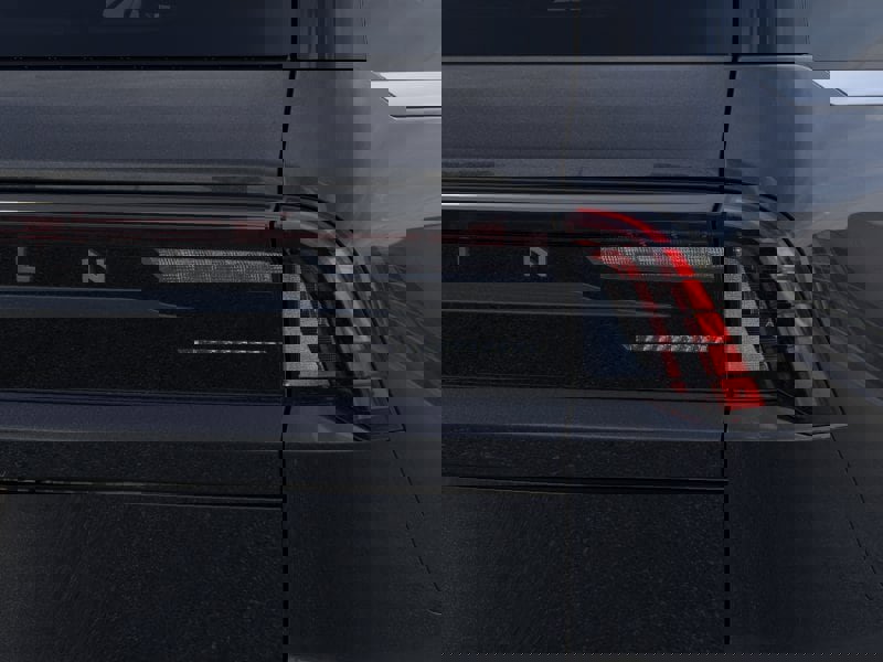 New 2026 Lincoln Navigator Reserve AWD/4WD image 21