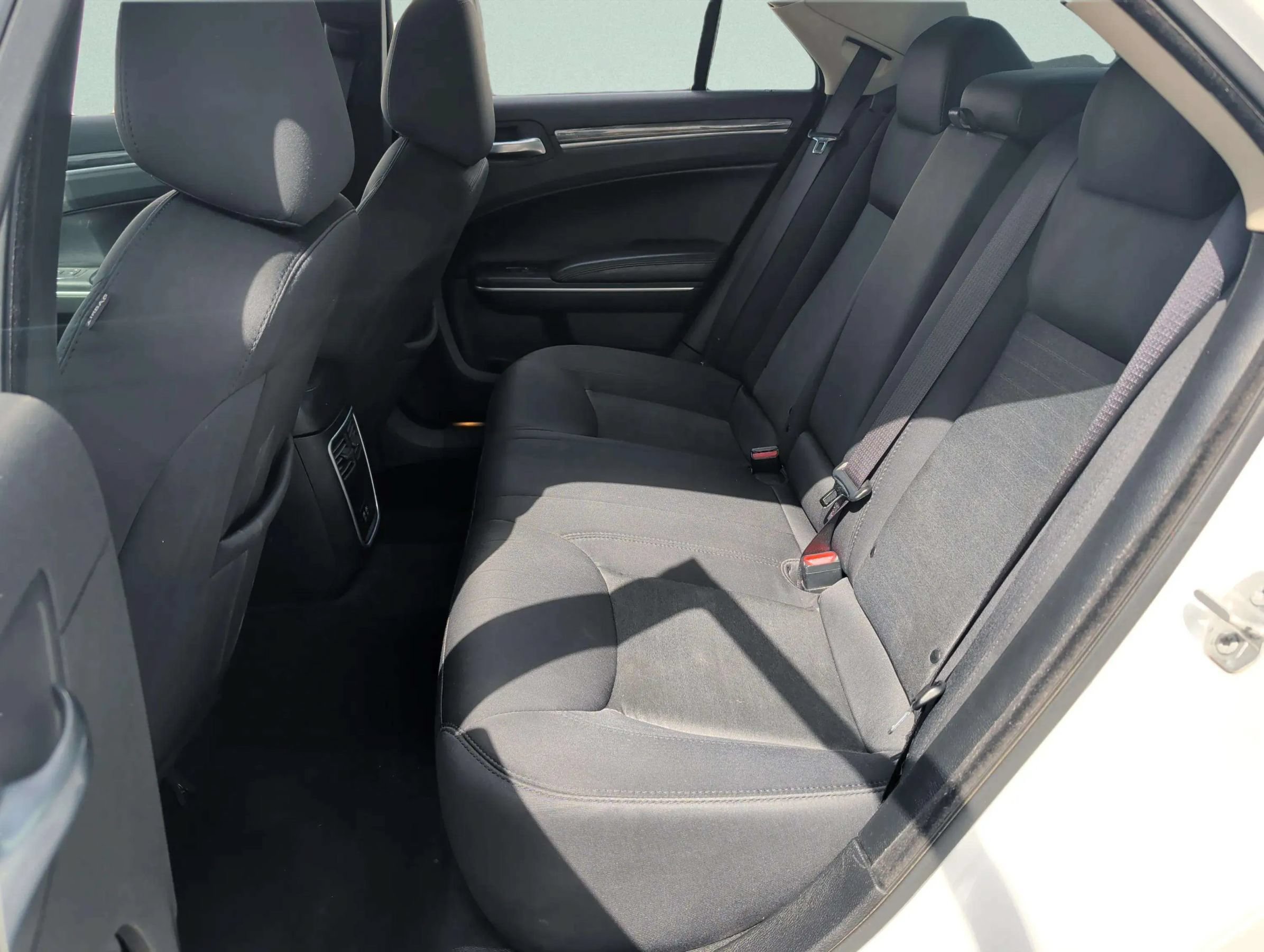 Used 2021 Chrysler 300 Touring w/ Driver Convenience Group RWD image 31