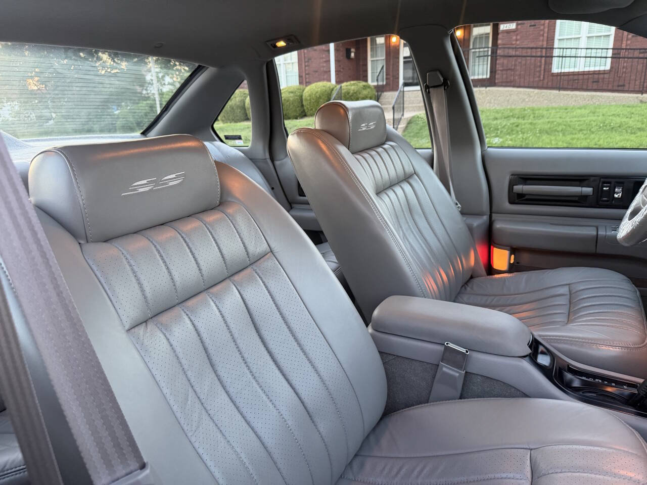 Used 1996 Chevrolet Impala SS RWD image 31