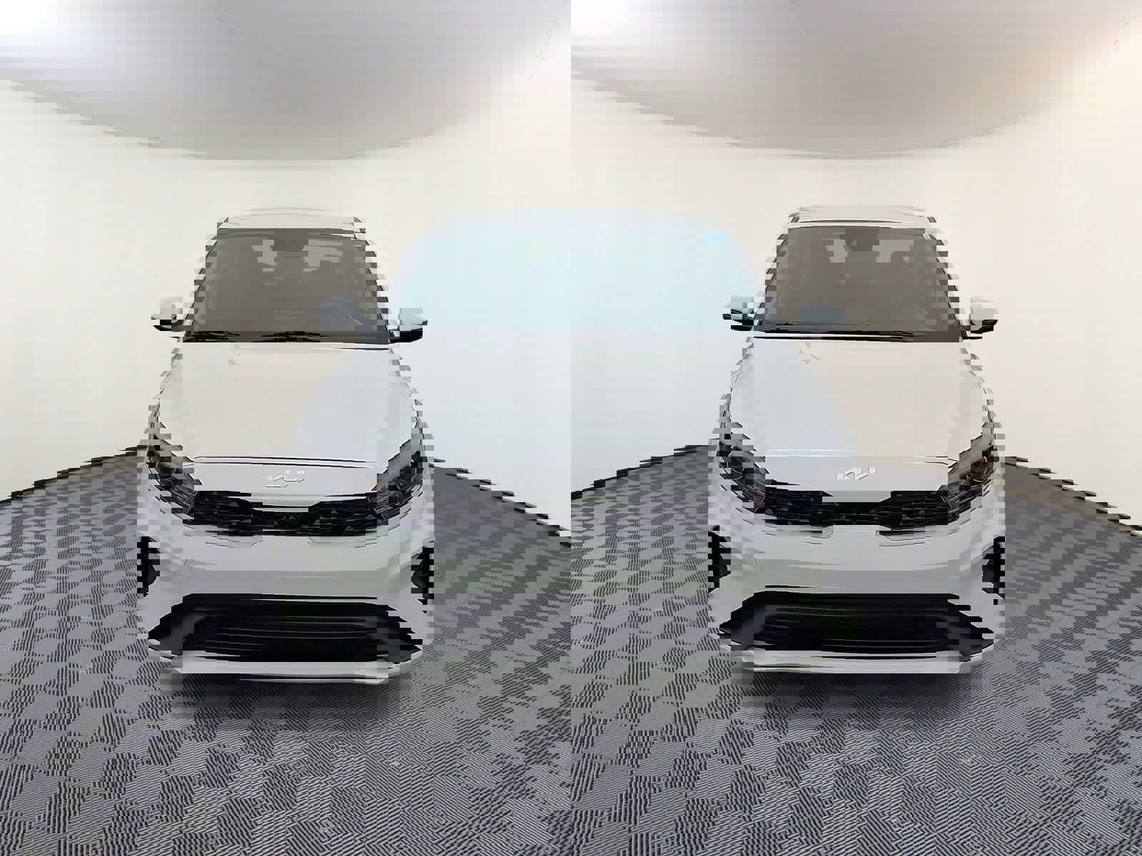 Used 2023 Kia Forte LXS w/ LXS Technology Package image 3