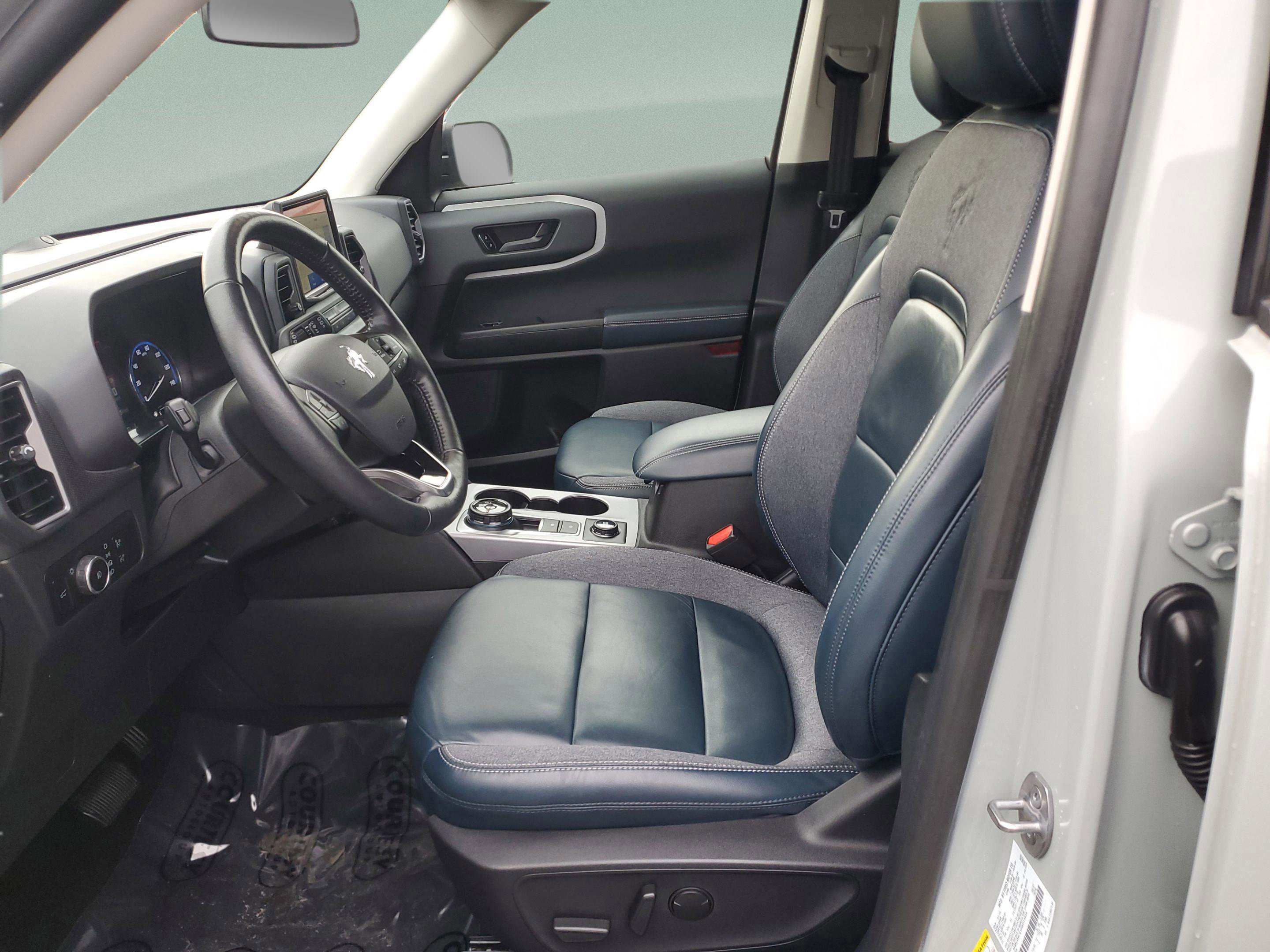 Used 2023 Ford Bronco Sport Outer Banks w/ Tech Package image 24