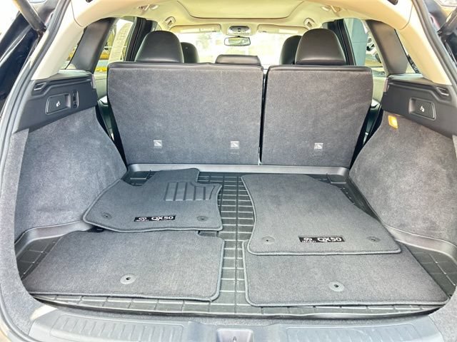 Used 2021 INFINITI QX50 Luxe FWD image 12