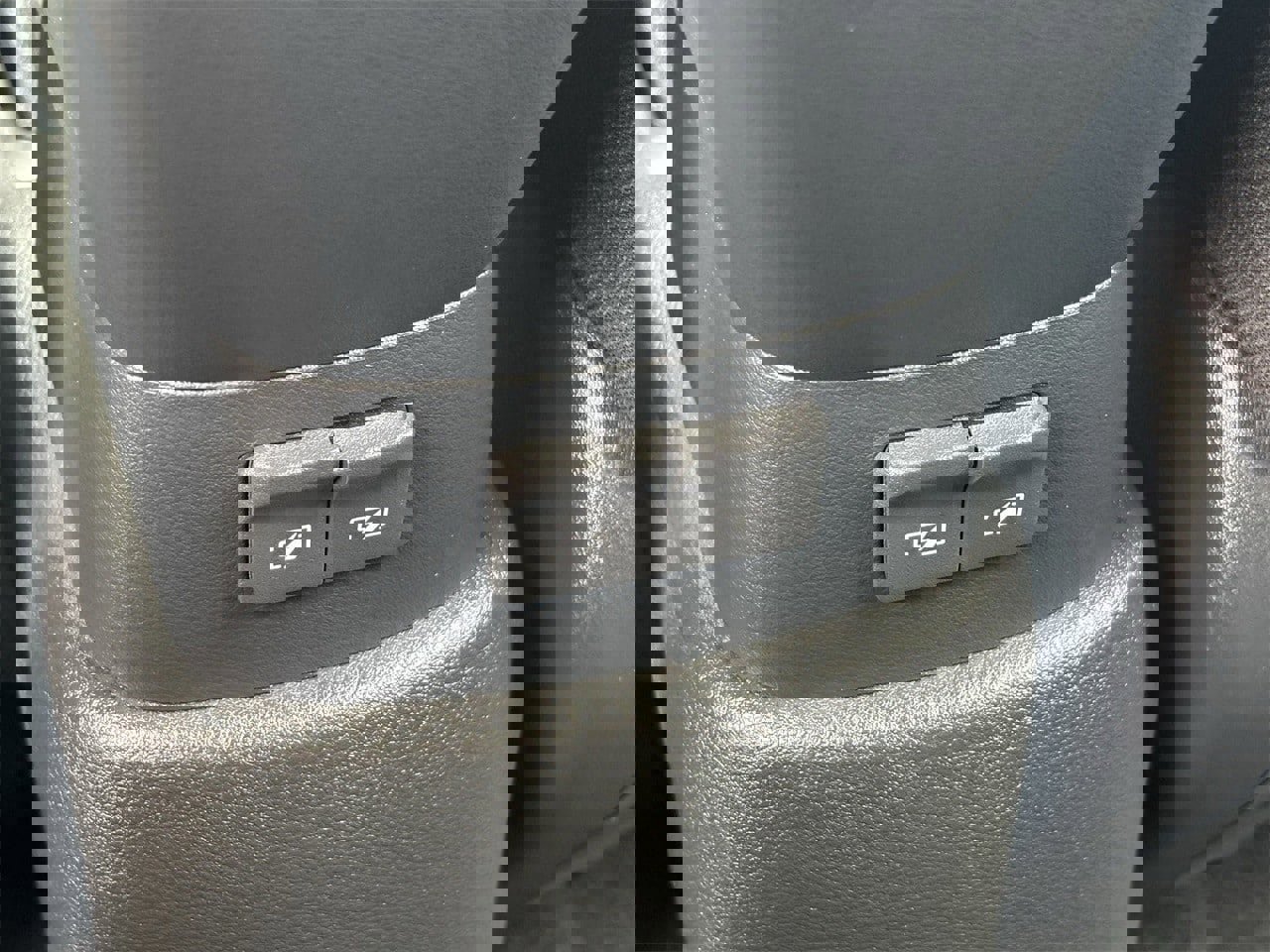 New 2025 Nissan Kicks Play S w/ Interior Electronics Package image 17