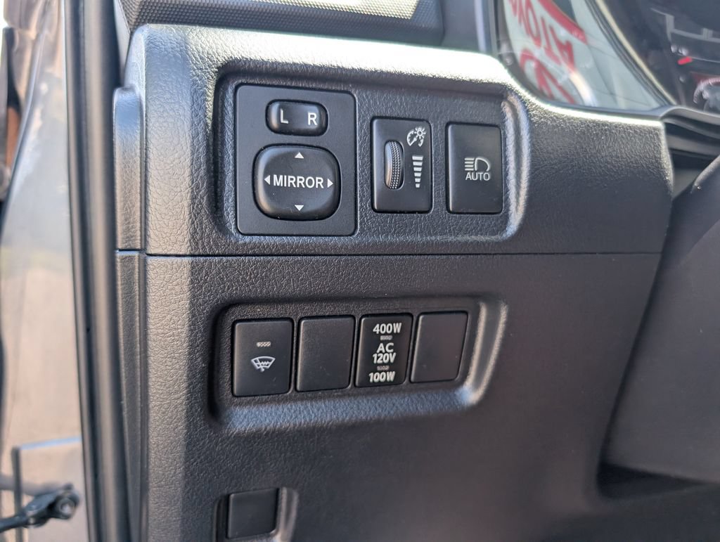 Used 2020 Toyota 4Runner TRD Off-Road AWD/4WD image 24