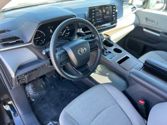 Certified 2024 Toyota Sienna LE image 13
