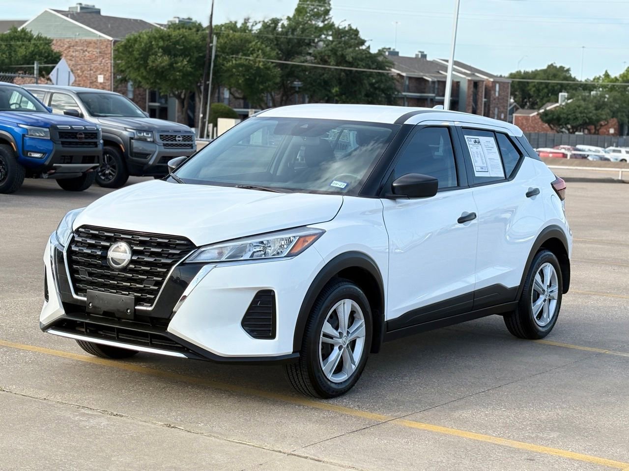 Certified 2025 Nissan Kicks Play S FWD image 3
