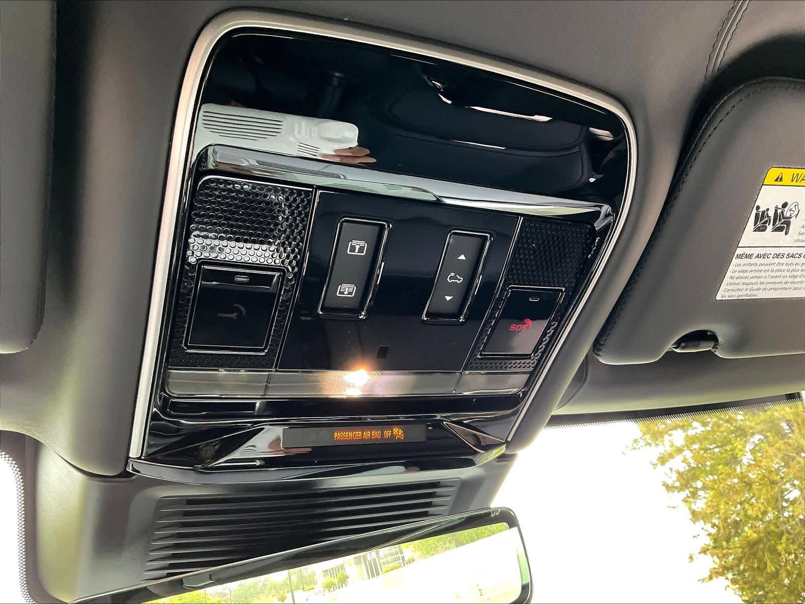 New 2026 Land Rover Range Rover SV AWD/4WD image 22