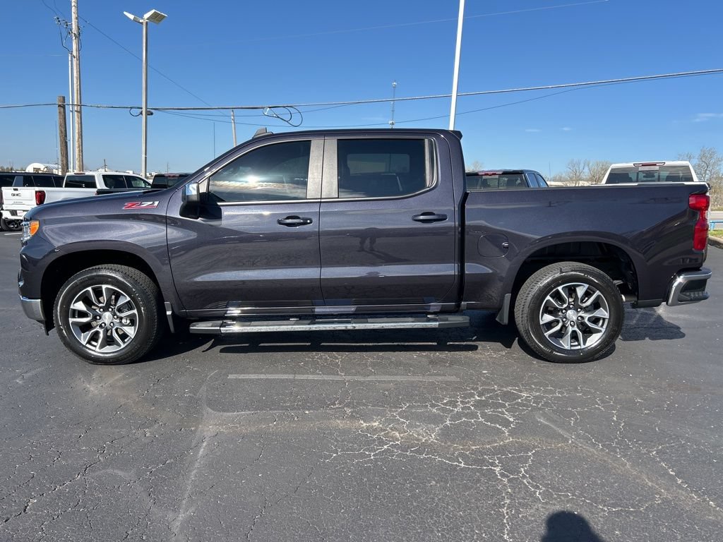 Used 2022 Chevrolet Silverado 1500 LT w/ Z71 Off-Road Package AWD/4WD image 14
