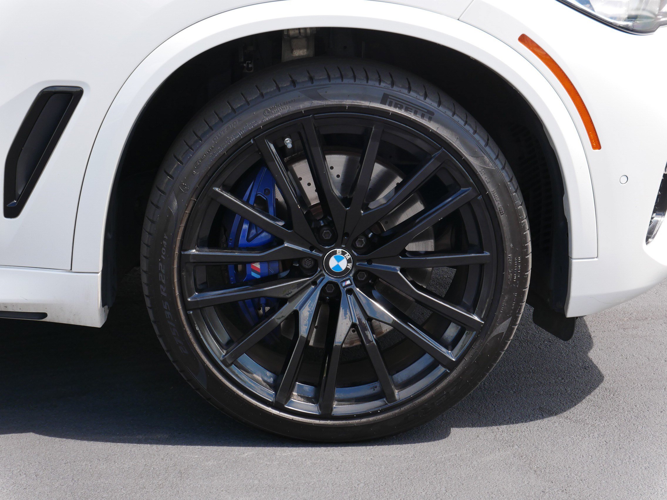 Used 2020 BMW X5 M50i w/ Premium Package AWD/4WD image 13