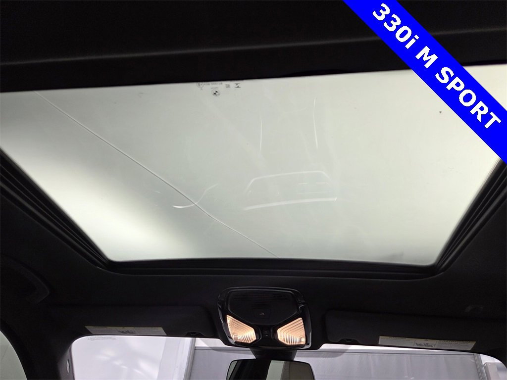 Used 2021 BMW 330i Sedan w/ M Sport Package image 21