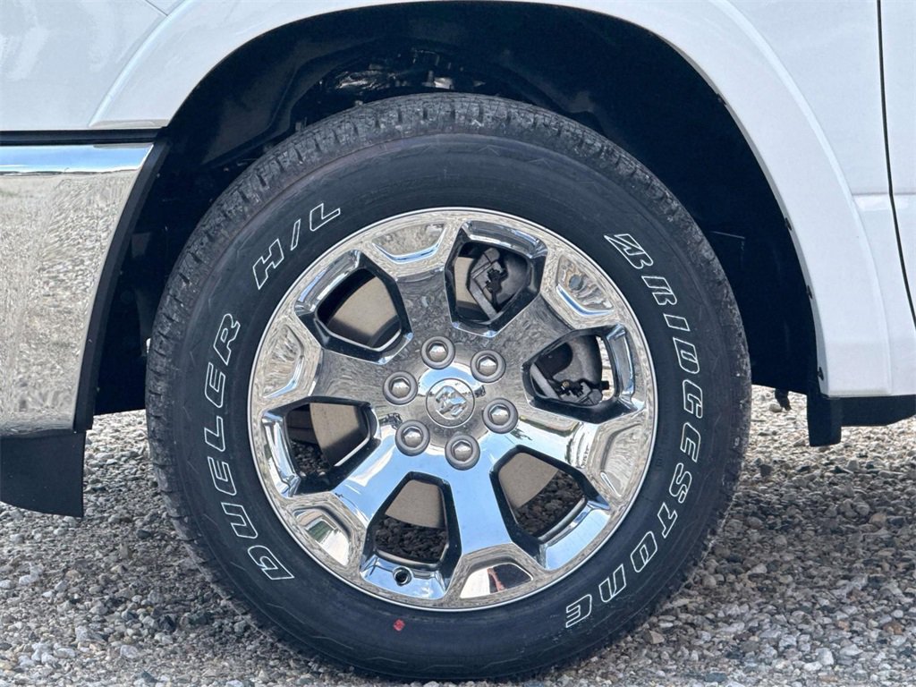 New 2026 RAM 1500 4x4 Crew Cab image 30