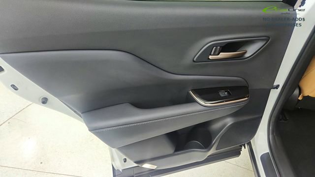 Used 2024 Toyota Crown AWD/4WD image 32