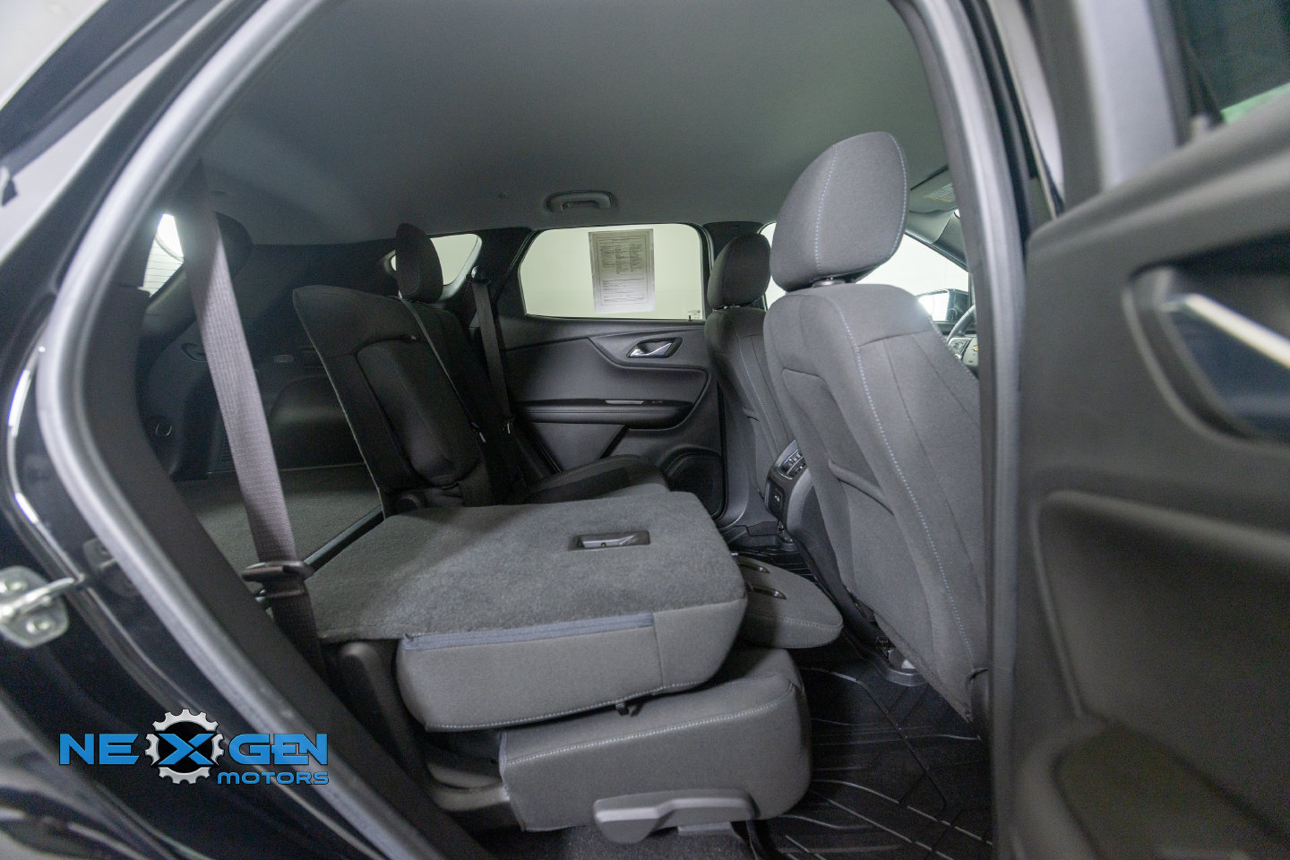 Used 2021 Chevrolet Blazer LT FWD image 38