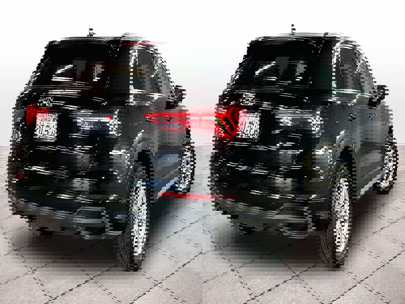 Certified 2025 Audi Q3 2.0T Premium w/ Convenience Package image 15