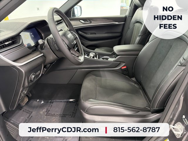 New 2026 Jeep Grand Cherokee Altitude AWD/4WD image 9