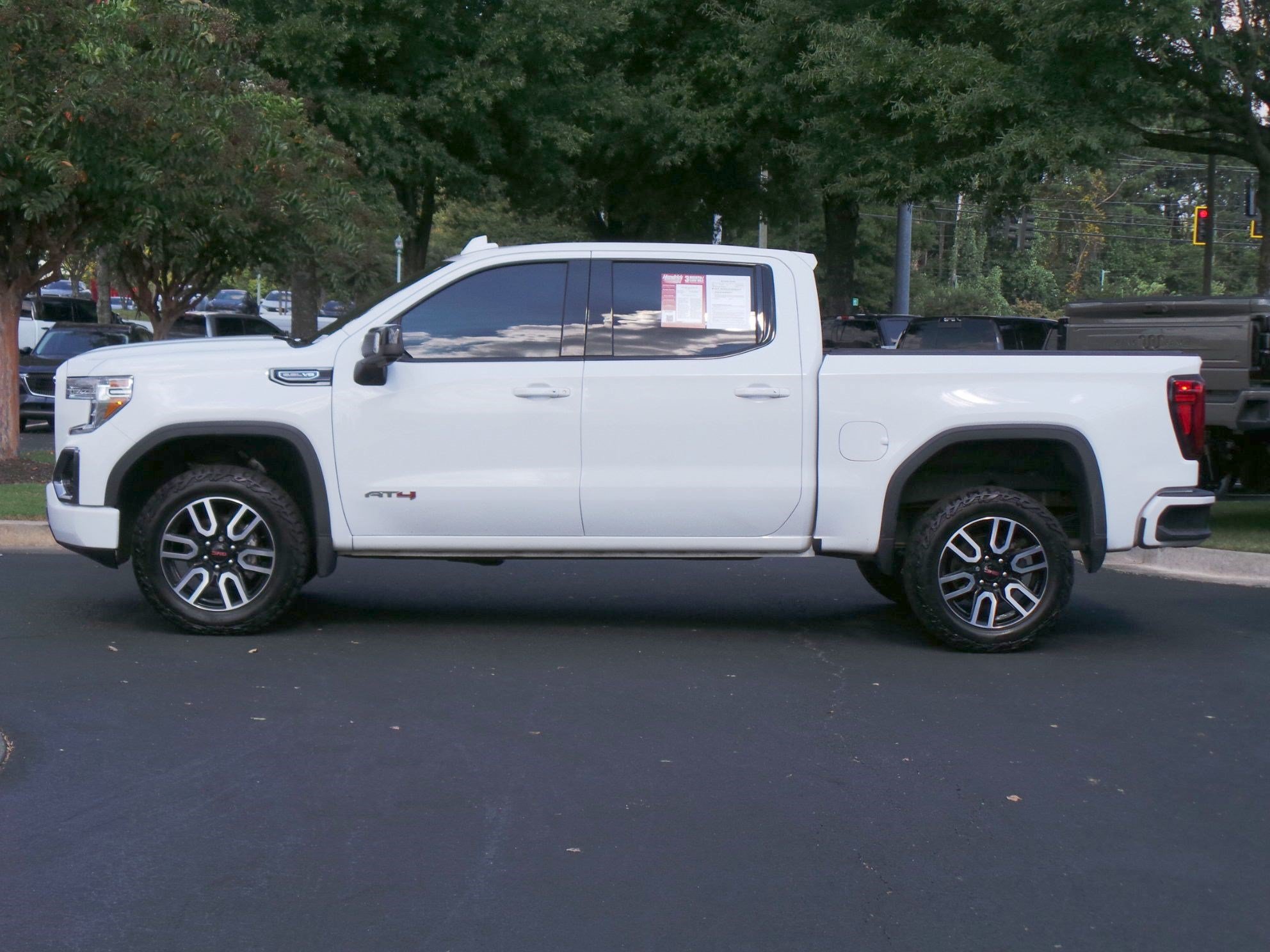 Used 2021 GMC Sierra 1500 AT4 AWD/4WD image 5