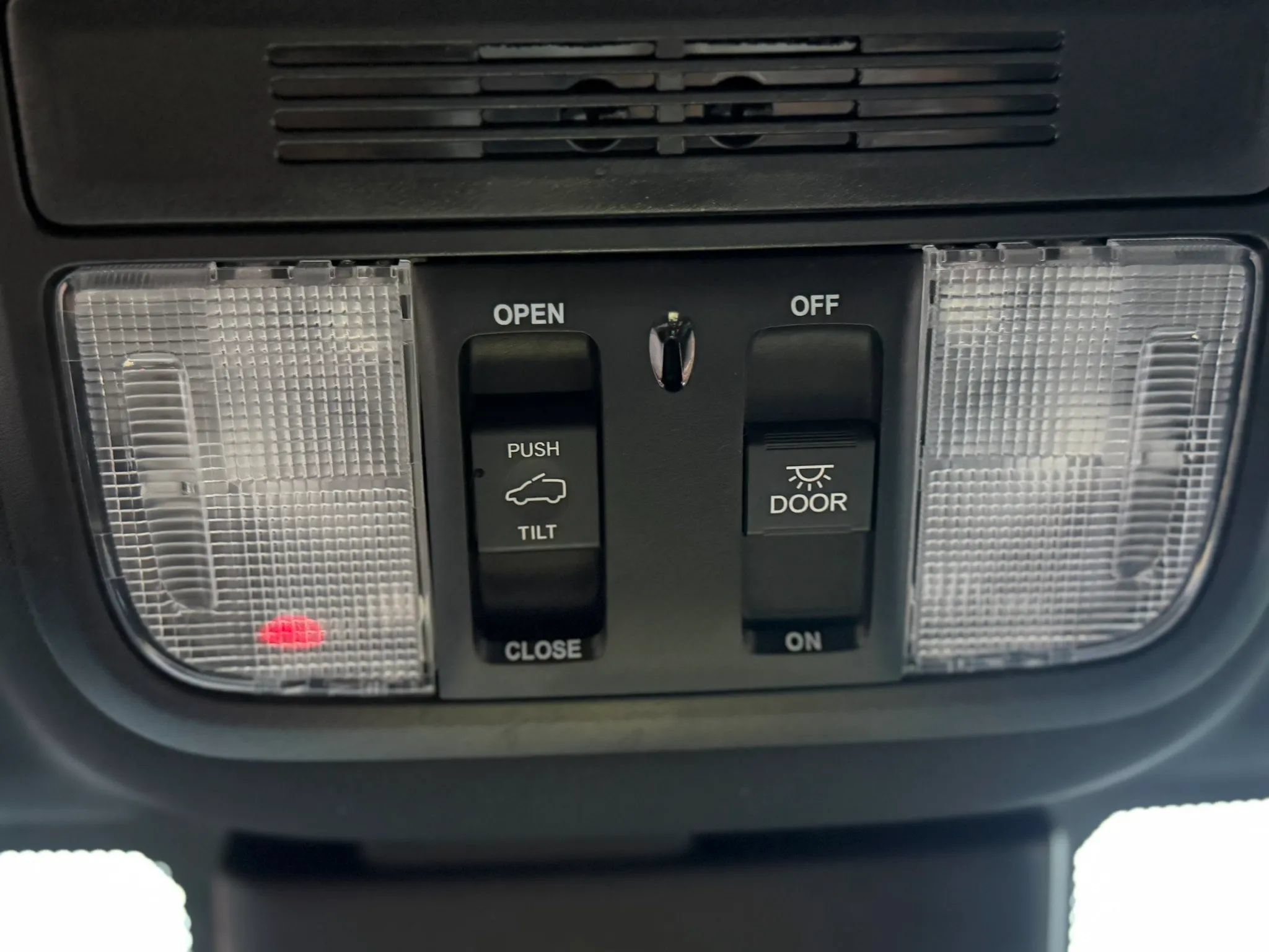 Used 2024 Honda Odyssey Sport image 28
