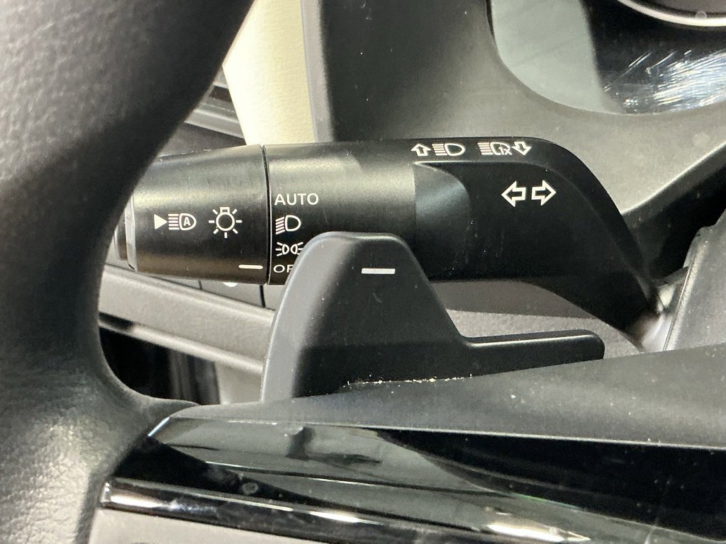 Used 2023 Nissan Rogue SV image 11