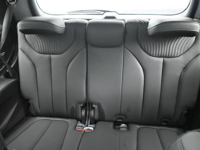 Used 2025 Hyundai Palisade Calligraphy FWD image 12