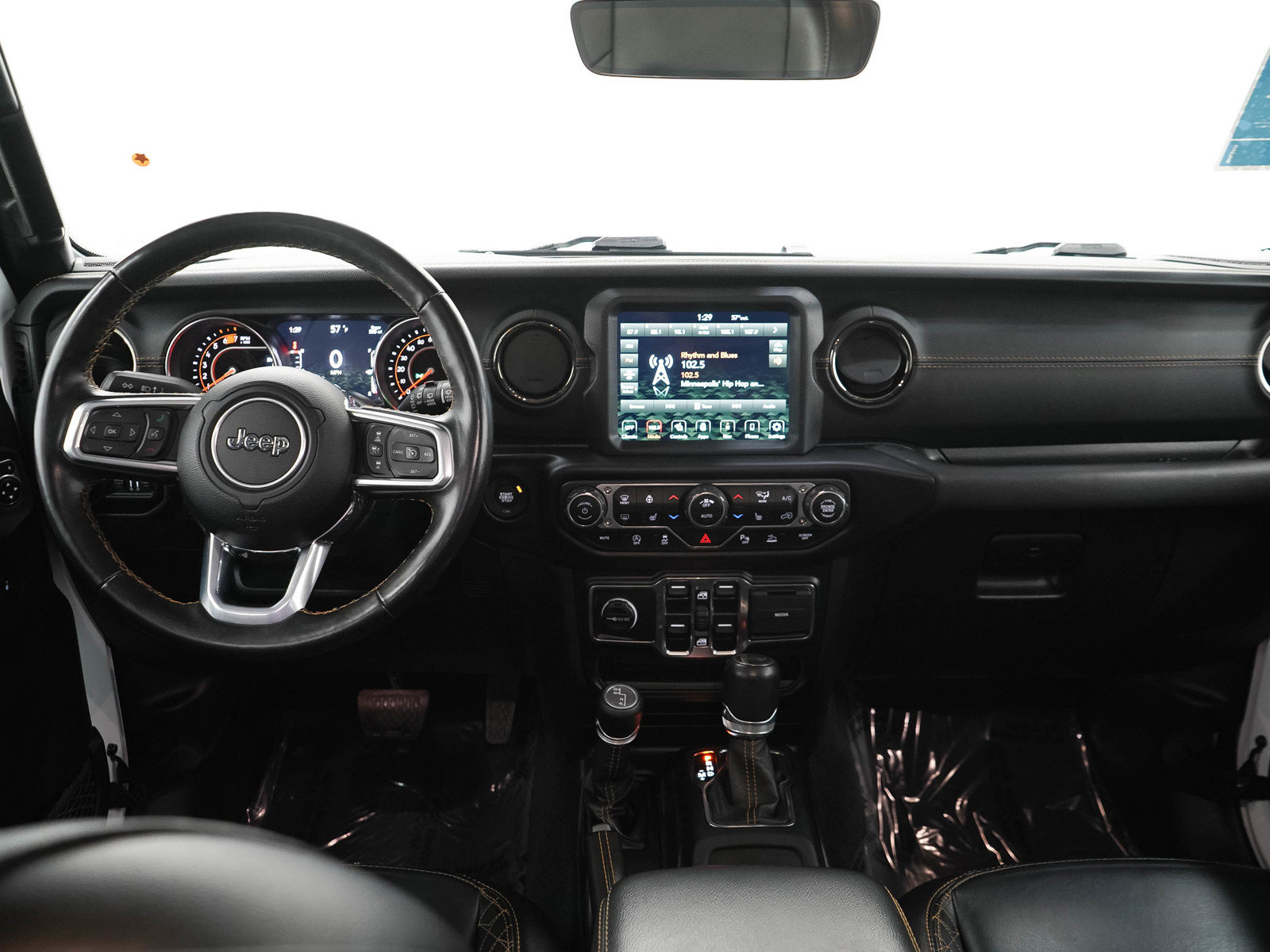 Used 2021 Jeep Wrangler Unlimited Sahara AWD/4WD image 15