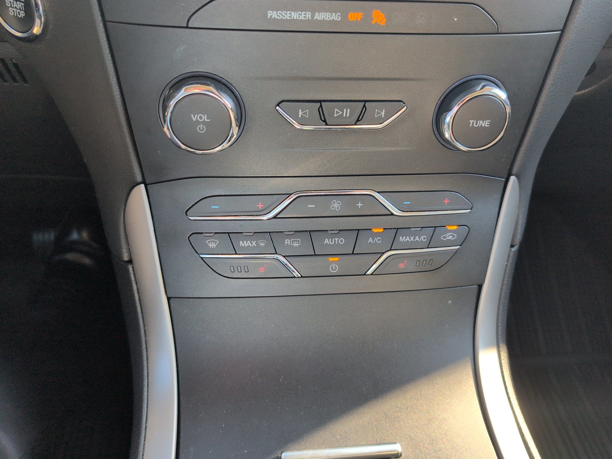 Used 2020 Ford Edge SEL w/ Convenience Package FWD image 22