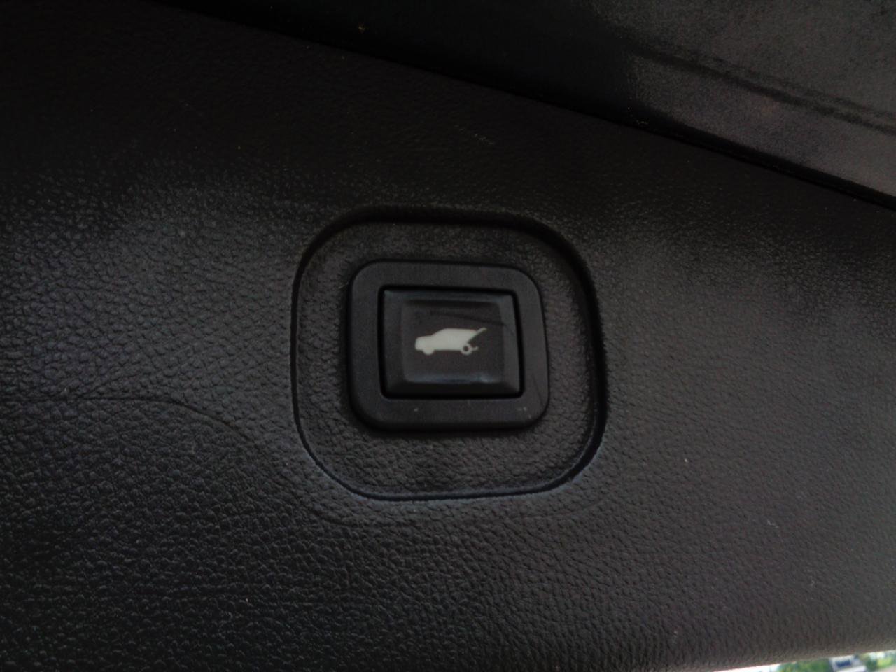 Used 2011 Chevrolet Equinox LT w/ Chrome Appearance Package image 26