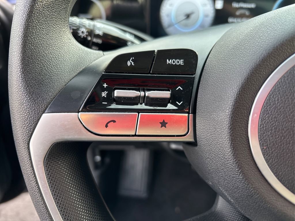 Used 2024 Hyundai Elantra SEL image 33