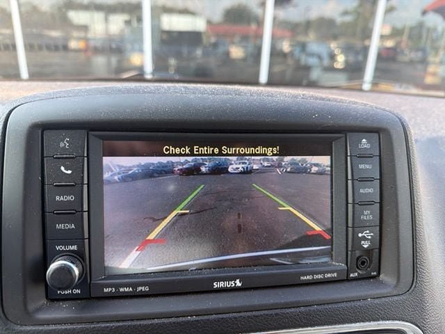 Used 2011 Dodge Grand Caravan Crew FWD image 17