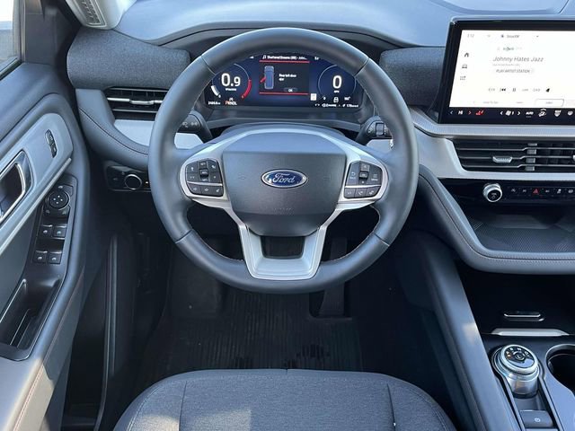 Used 2025 Ford Explorer Active image 21