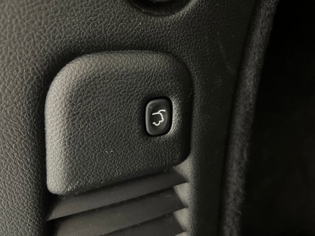 Used 2023 Dodge Durango GT image 35