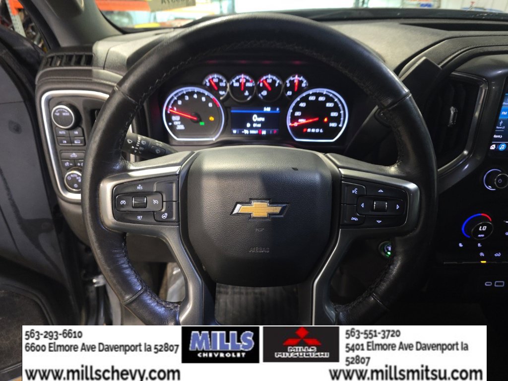 Used 2022 Chevrolet Silverado 1500 LT AWD/4WD image 9