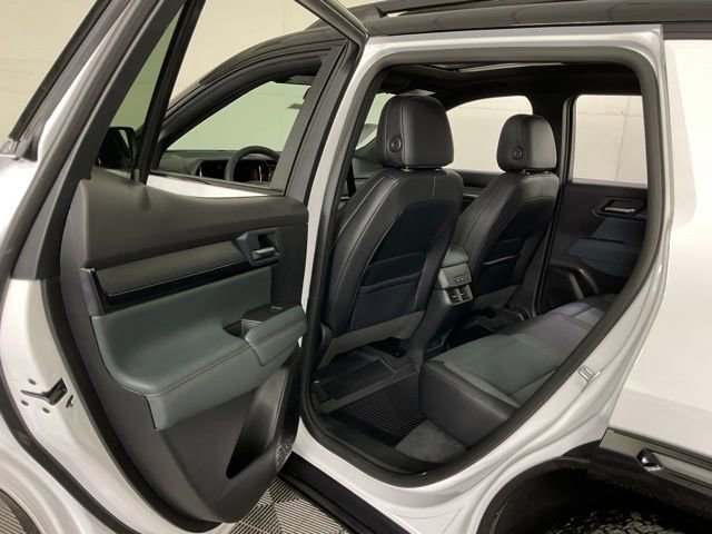 New 2026 GMC Terrain AT4 w/ Convenience Package III image 35