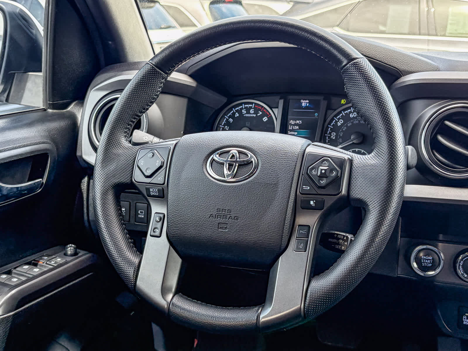 Used 2021 Toyota Tacoma TRD Off-Road w/ TRD Premium Off Road Package AWD/4WD image 13