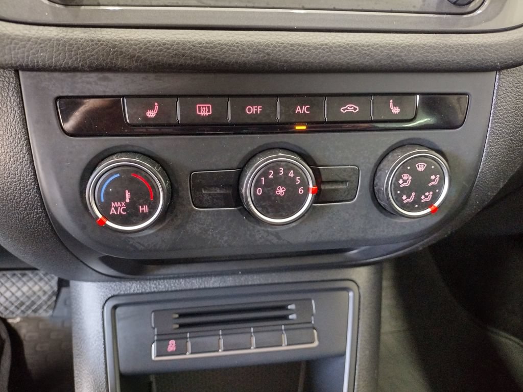 Used 2014 Volkswagen Tiguan SE AWD/4WD image 25