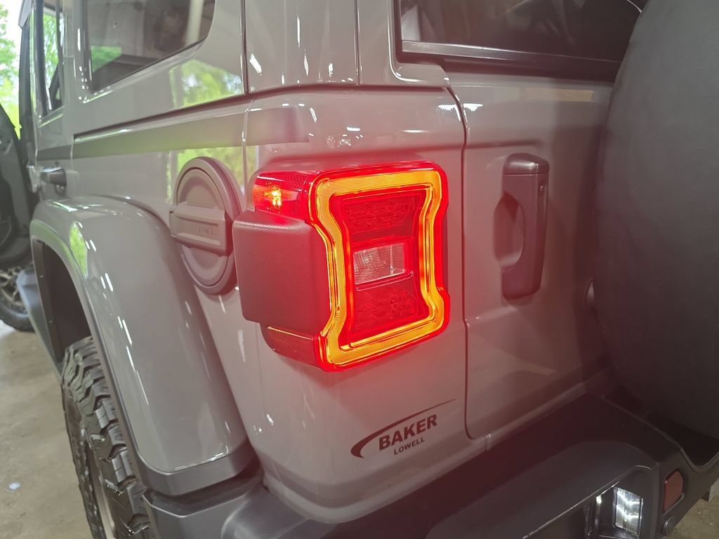 Used 2022 Jeep Wrangler Unlimited Rubicon 392 w/ Trailer Tow Package AWD/4WD image 32