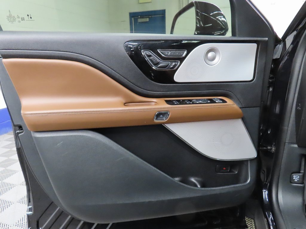 Used 2023 Lincoln Aviator Reserve w/ Equipment Group 201A image 56