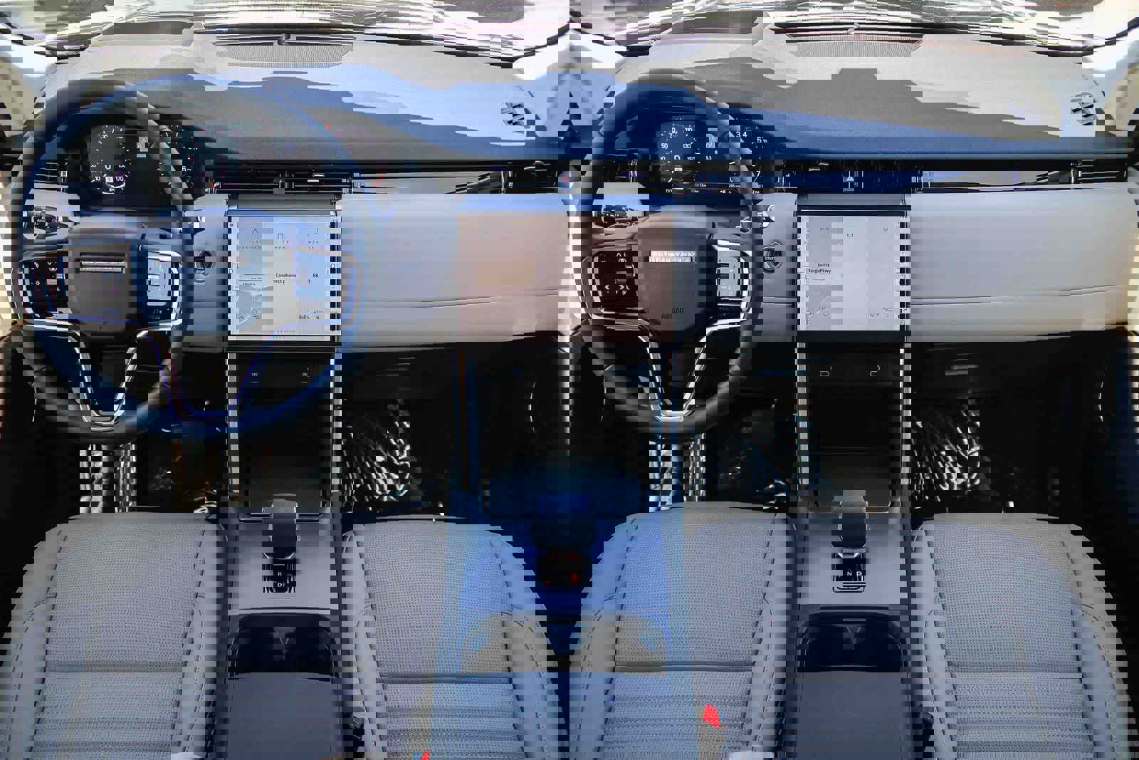 New 2025 Land Rover Discovery Sport S image 12