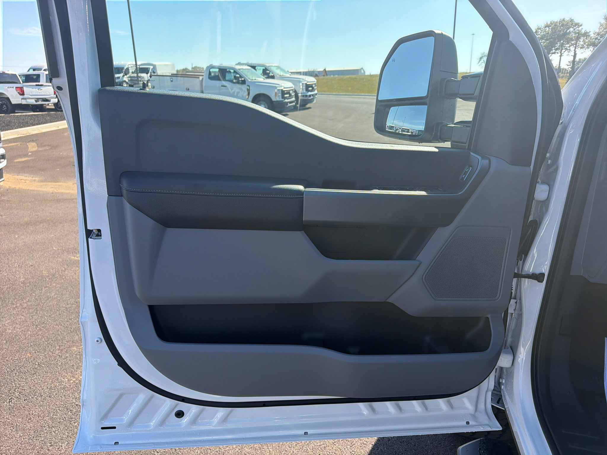 New 2027 Ford F250 XLT AWD/4WD image 9