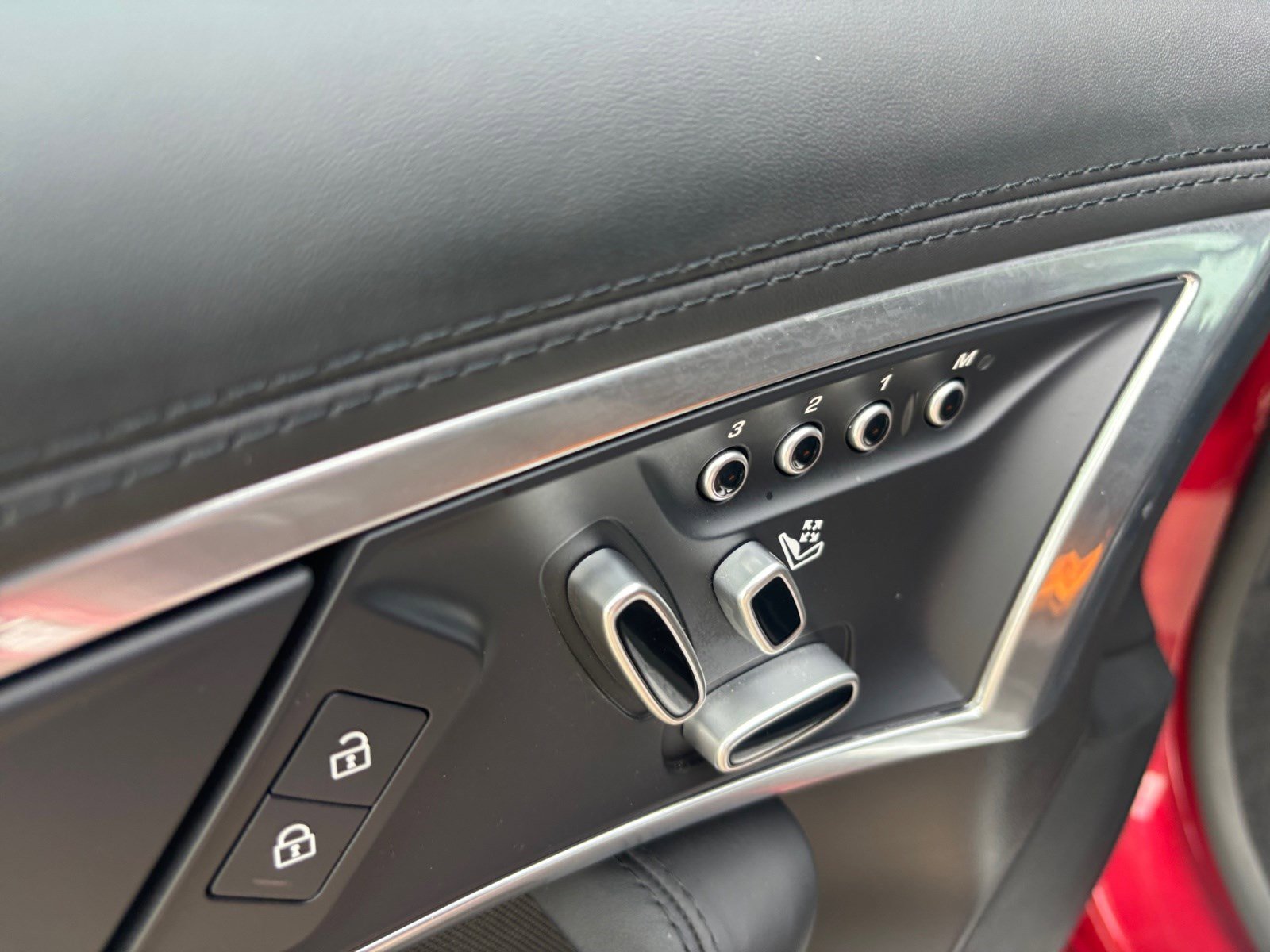 Used 2024 Jaguar F-TYPE R-Dynamic image 13