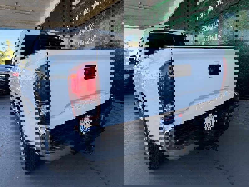 Used 2021 Toyota Tacoma SR5 image 7