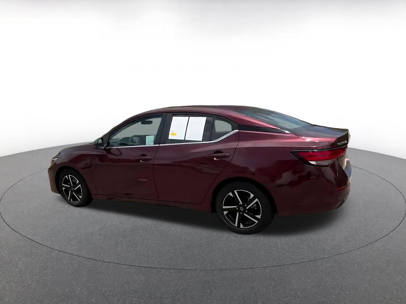 Used 2025 Nissan Sentra SV FWD image 8