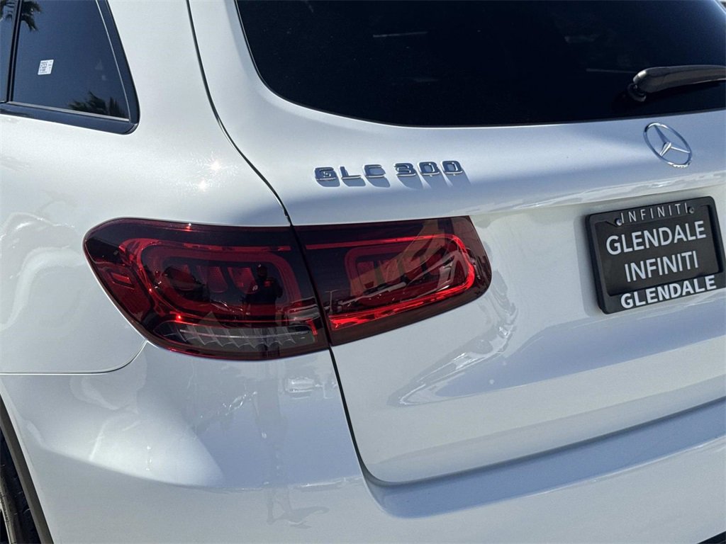 Used 2021 Mercedes-Benz GLC 300 w/ AMG Line image 5