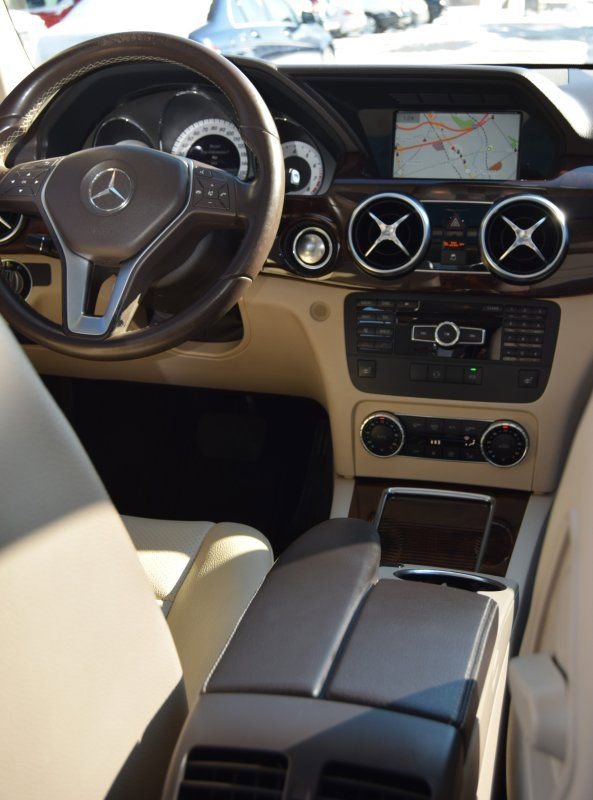 Used 2013 Mercedes-Benz GLK 350 4MATIC image 19