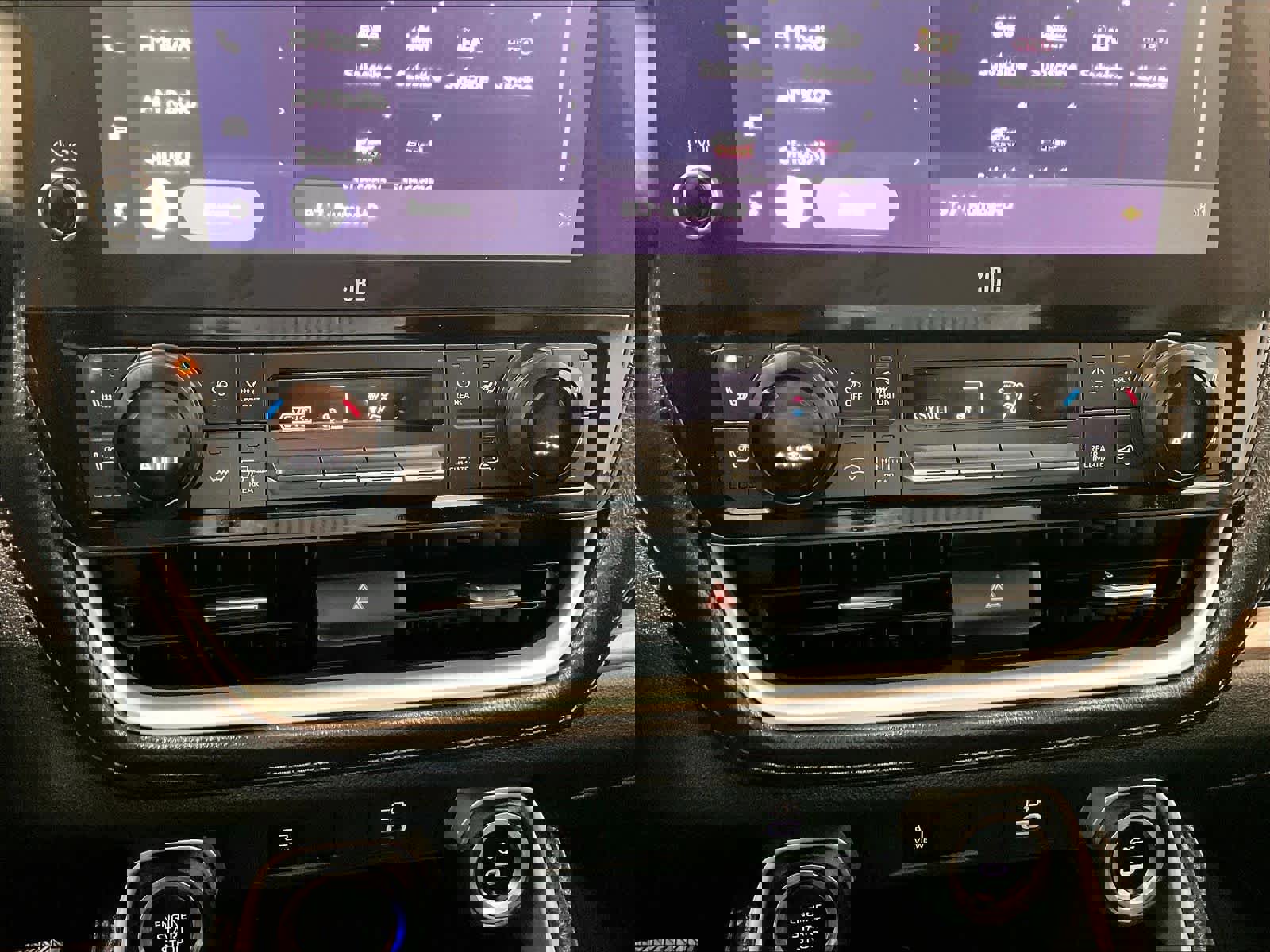 Used 2025 Toyota Grand Highlander FWD image 27