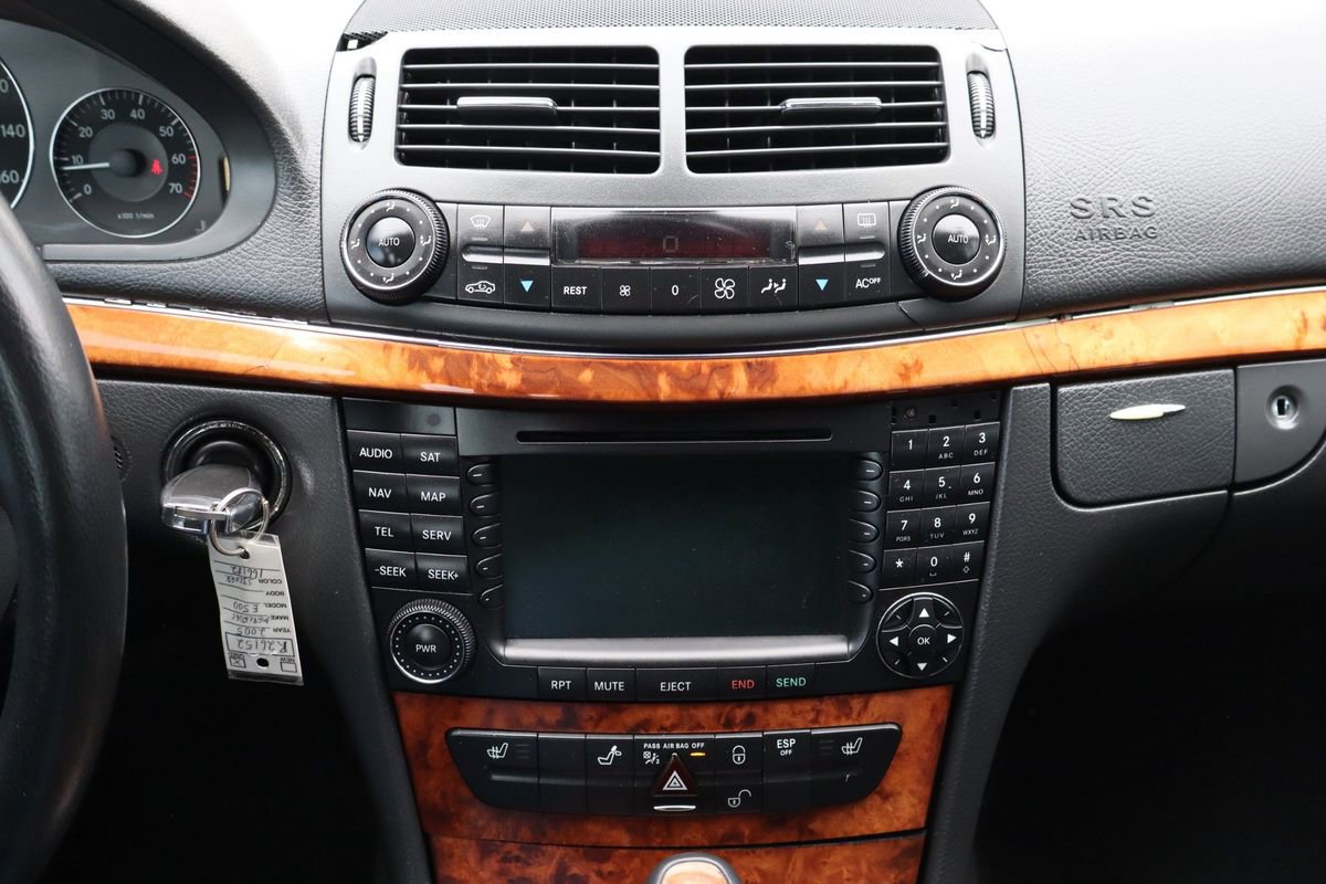 Used 2005 Mercedes-Benz E 500 4MATIC image 36