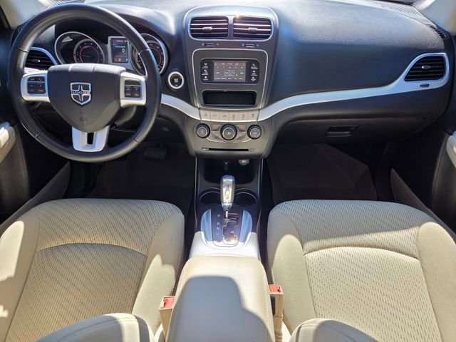 Used 2020 Dodge Journey SE w/ SE Popular Equipment Group image 16